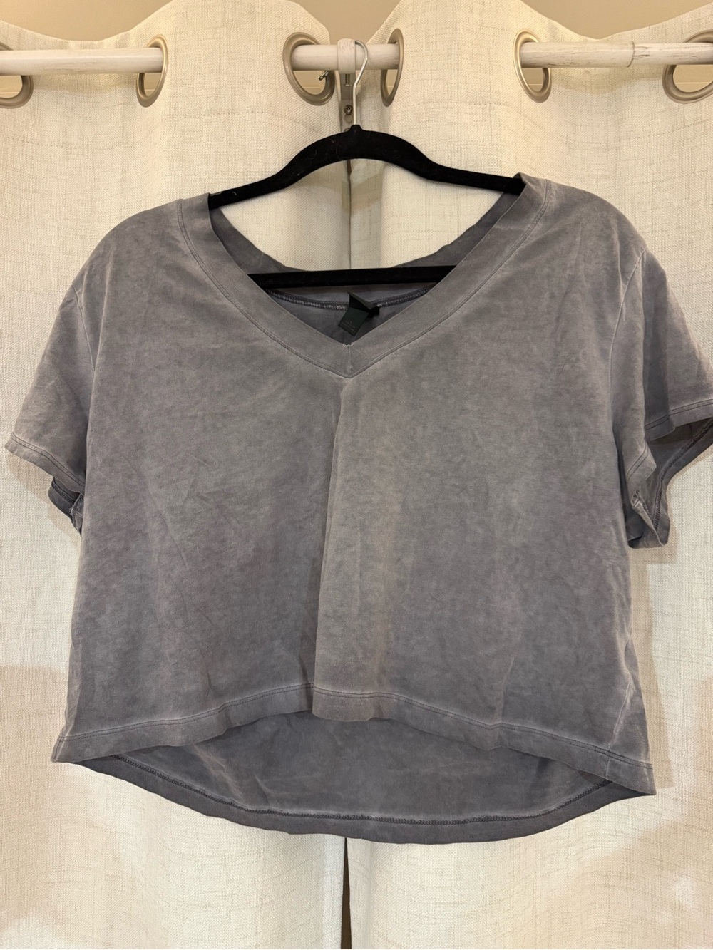 wild fable Gray V-Neck Cropped Tee